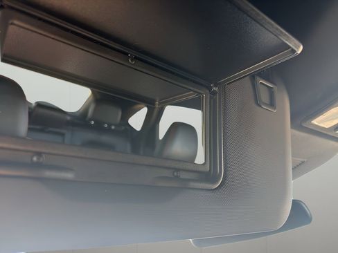 Used 2025 Ford Escape ST-Line image 30