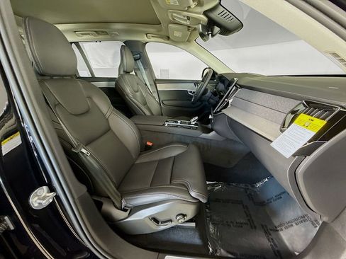 New 2026 Volvo XC90 B6 Ultra w/ Protection Package image 31