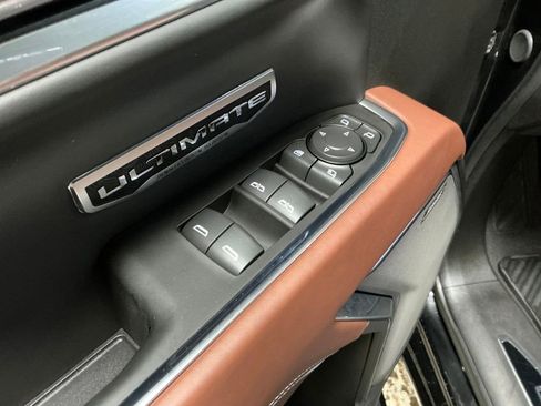 Certified 2025 GMC Sierra 1500 Denali Ultimate AWD/4WD image 16