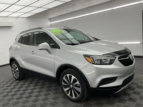 Used 2022 Buick Encore Preferred image 3