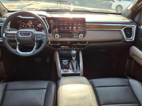 Used 2023 GMC Canyon Denali image 11