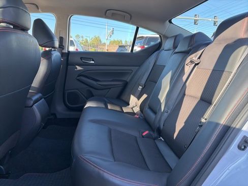 Used 2024 Nissan Altima 2.5 SR image 26