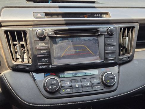 Used 2017 Toyota RAV4 XLE FWD image 21