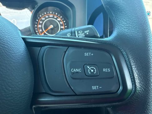 Used 2025 Jeep Wrangler Sport AWD/4WD image 10