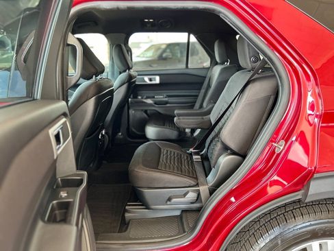 Used 2020 Ford Explorer XLT AWD/4WD image 47