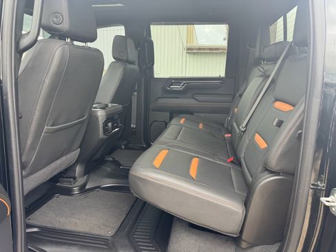 Used 2025 GMC Sierra 2500 AT4 w/ AT4 Preferred Package AWD/4WD image 15