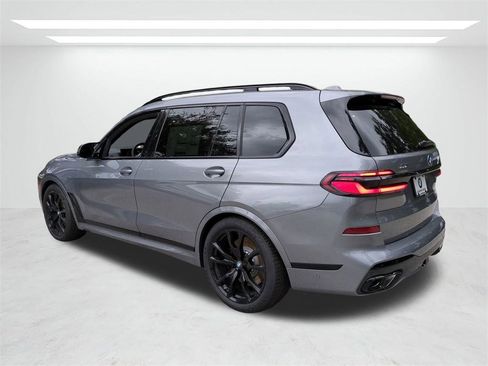 New 2026 BMW X7 M60i image 6