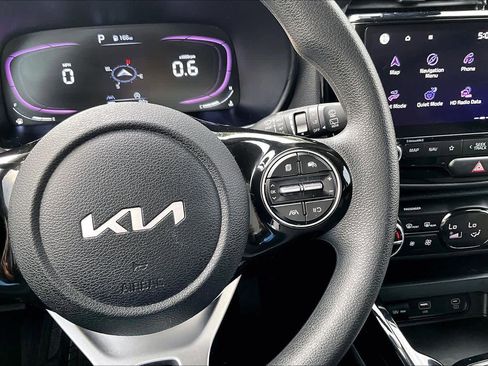 Used 2024 Kia Soul S FWD image 24