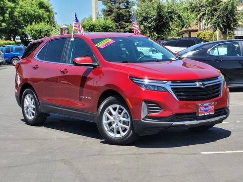 Used 2024 Chevrolet Equinox LT FWD image 2
