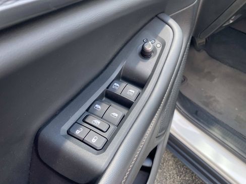 Used 2023 Jeep Grand Cherokee Laredo AWD/4WD image 22