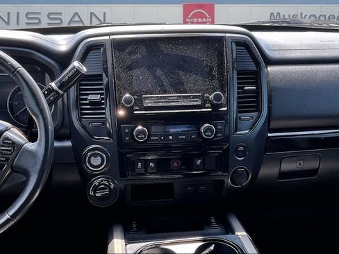 Used 2024 Nissan Titan SV w/ SV Bronze Edition Package AWD/4WD image 10