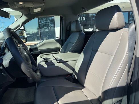 Used 2020 Ford F250 XL w/ STX Appearance Package image 2