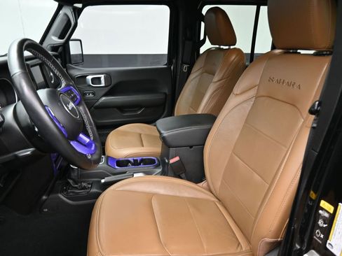 Used 2022 Jeep Wrangler Unlimited Sahara w/ Cold Weather Group AWD/4WD image 18