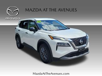 Used 2023 Nissan Rogue S FWD video 3