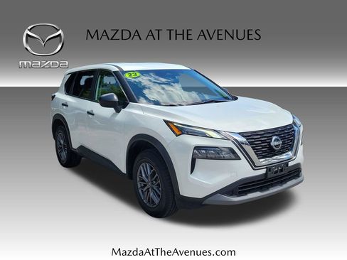 Used 2023 Nissan Rogue S FWD image 3