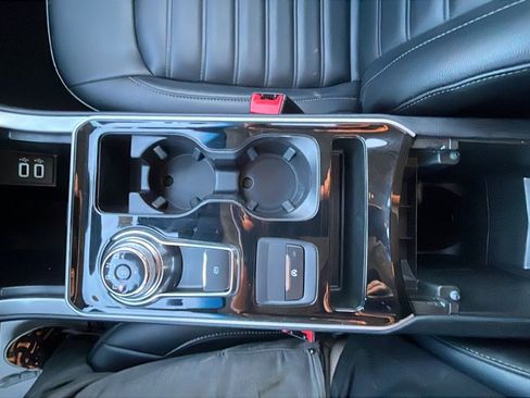 Used 2019 Ford Edge SEL w/ Equipment Group 201A AWD/4WD image 13