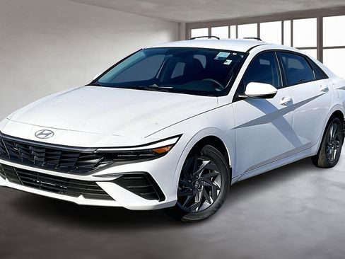 New 2026 Hyundai Elantra Blue image 2