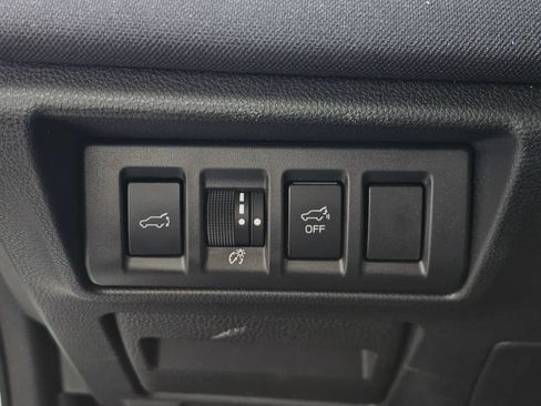 Used 2025 Subaru Outback Premium AWD/4WD image 23