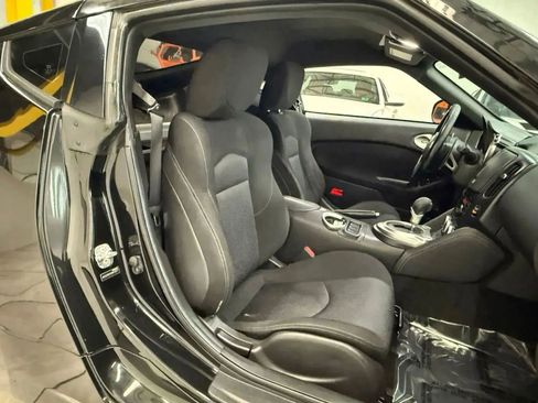 Used 2014 Nissan 370Z Touring image 20