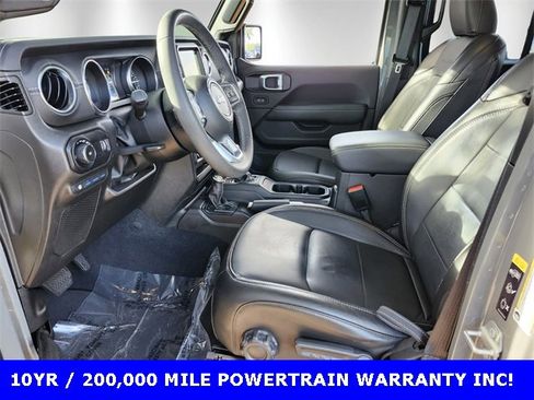Used 2023 Jeep Wrangler Unlimited Sahara image 7