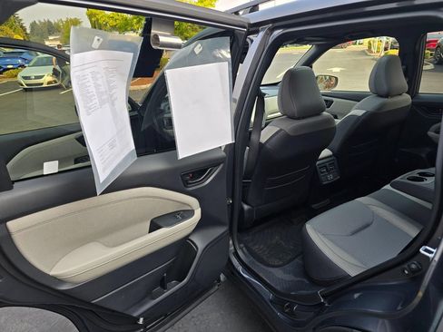 Certified 2025 Subaru Forester Premium AWD/4WD image 9