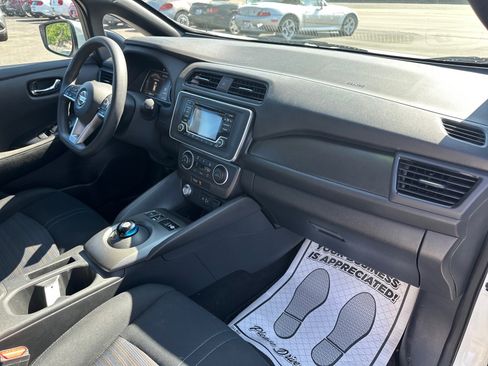 Used 2018 Nissan Leaf S w/ S Charge Package FWD image 16