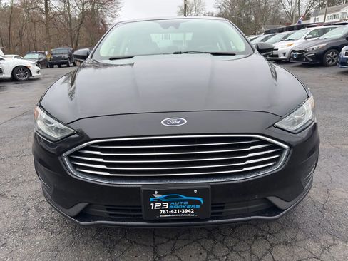 Used 2019 Ford Fusion SE AWD/4WD image 2
