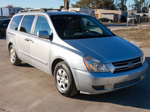 Used 2006 Kia Sedona LX image 9