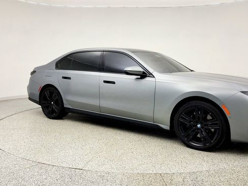 Used 2023 BMW 760i xDrive w/ Executive Package AWD/4WD image 3