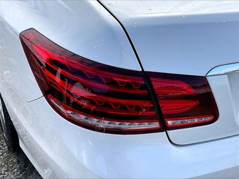 Used 2014 Mercedes-Benz E 550 E 550 w/ Premium 1 Package image 27