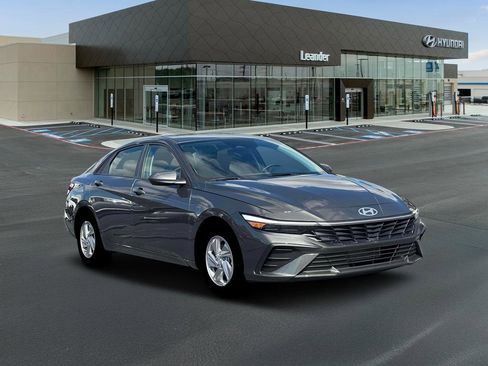 New 2026 Hyundai Elantra SE w/ Cargo Package image 11