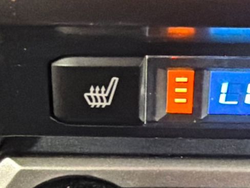 Used 2023 Toyota Tacoma Limited image 31