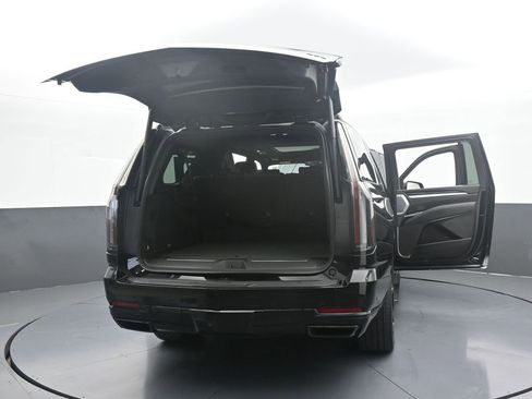 Used 2025 Cadillac Escalade ESV Sport w/ Touring Package image 87