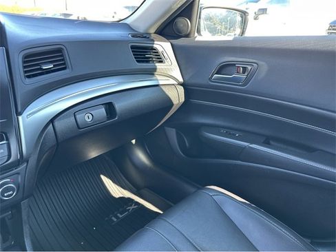 Used 2020 Acura ILX w/ Premium Package image 16