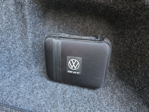 Used 2023 Volkswagen Jetta SEL FWD image 29
