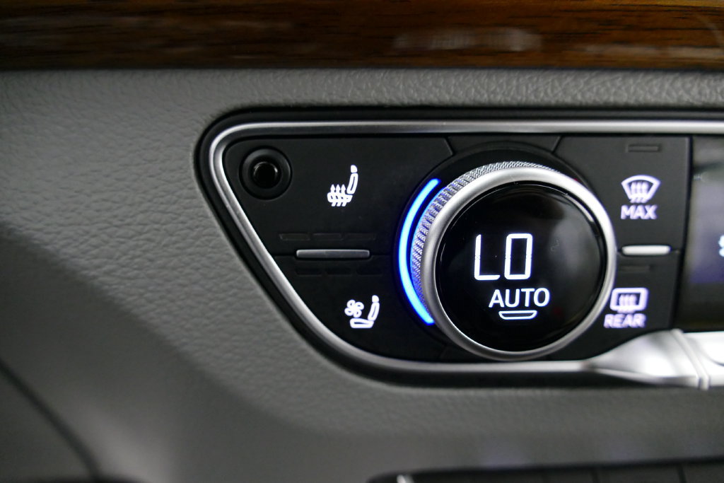 Used 2023 Audi Q5 Prestige AWD/4WD image 21