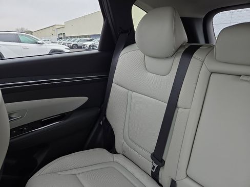 Certified 2023 Hyundai Tucson Limited AWD/4WD image 12
