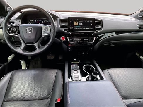 Used 2025 Honda Passport Black Edition image 15