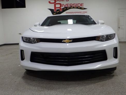 Used 2017 Chevrolet Camaro LT image 7
