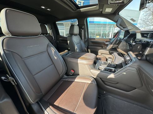Used 2023 GMC Sierra 1500 Denali w/ Denali Reserve Package image 38