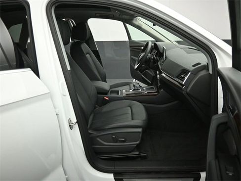 Used 2018 Audi Q5 Prestige w/ Prestige Package image 32