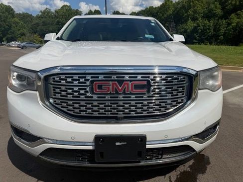 Used 2017 GMC Acadia Denali w/ Technology Package FWD image 3