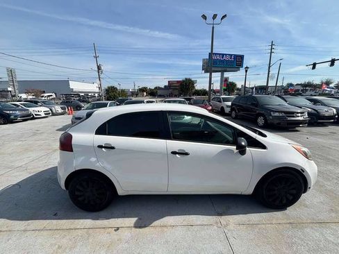 Used 2012 Kia Rio EX image 11