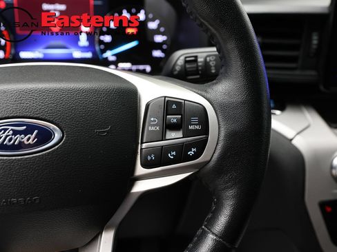 Used 2023 Ford Explorer XLT RWD image 16