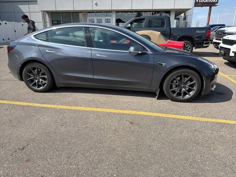 Used 2018 Tesla Model 3 Long Range AWD/4WD image 3