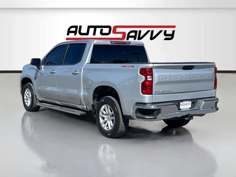 Used 2022 Chevrolet Silverado 1500 LT AWD/4WD image 5