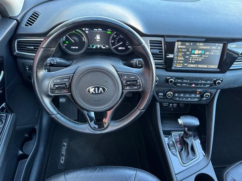 Used 2019 Kia Niro EX Premium w/ Sunroof Package image 18