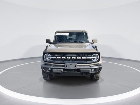 Used 2025 Ford Bronco Outer Banks image 3
