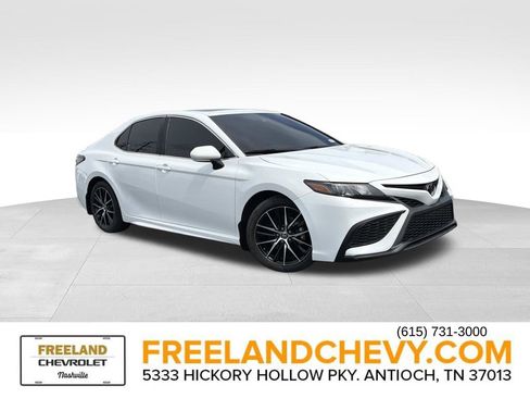 Used 2023 Toyota Camry SE w/ Convenience Package FWD image 1