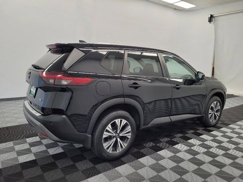 Used 2022 Nissan Rogue SV w/ SV Premium Package image 10